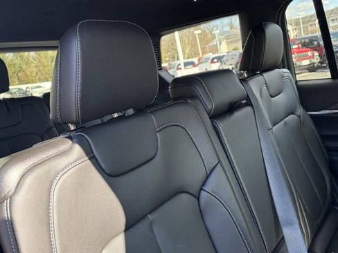 New 2025 Jeep Grand Cherokee L Limited image 35