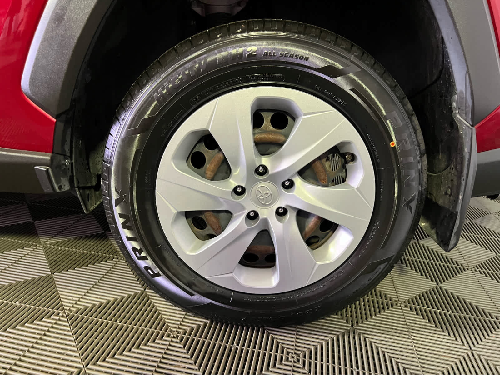 Used 2019 Toyota RAV4 LE w/ All Weather Liner Package AWD/4WD image 9