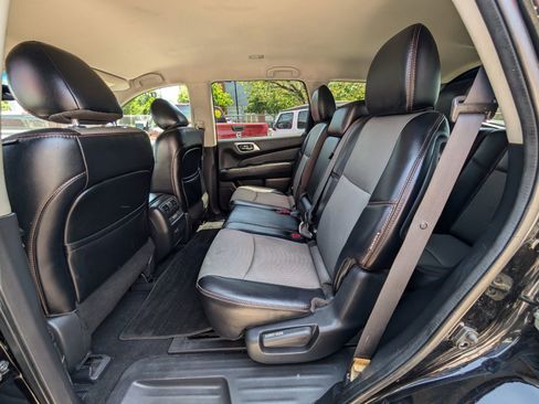 Used 2020 Nissan Pathfinder SV w/ Rock Creek Edition FWD image 17
