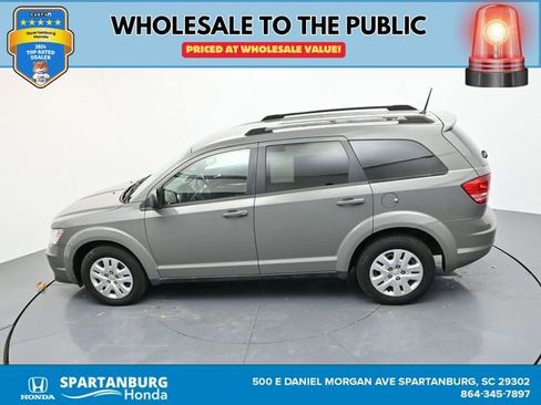 Used 2019 Dodge Journey SE image 31