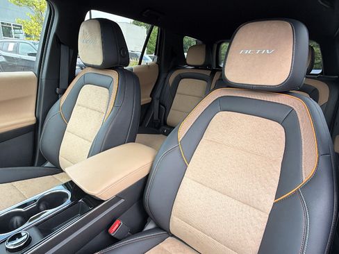 Used 2026 Chevrolet Equinox ACTIV w/ Safety and Technology Package FWD image 17