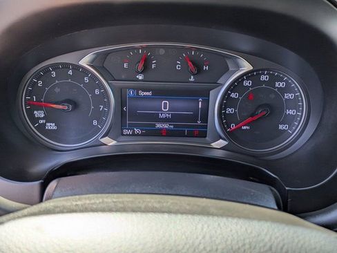 Used 2024 GMC Terrain SLE image 24