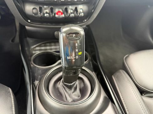 Used 2022 MINI Cooper Clubman S w/ Premium Package AWD/4WD image 12