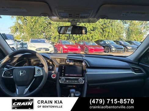 Used 2017 Honda Civic EX image 9