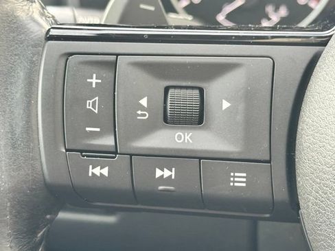 Used 2023 Nissan Rogue SV w/ SV Premium Package AWD/4WD image 10