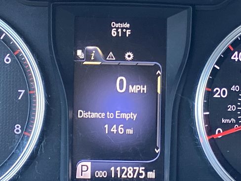 Used 2015 Toyota Camry SE FWD image 12