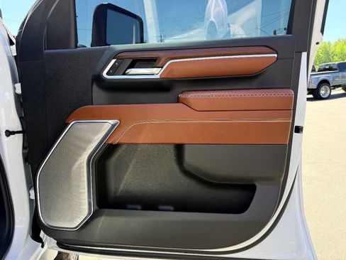 Used 2025 GMC Sierra 2500 Denali Ultimate image 44