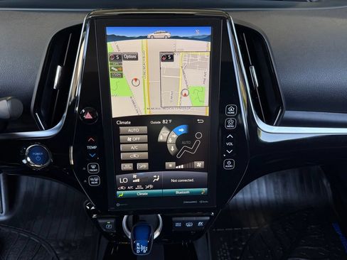 Used 2020 Toyota Prius Prime XLE FWD image 15