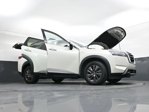 Used 2022 Nissan Pathfinder SV image 51