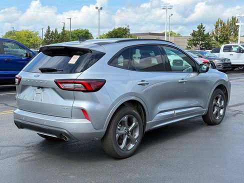 Used 2024 Ford Escape ST-Line w/ Tech Pack #1 AWD/4WD image 4