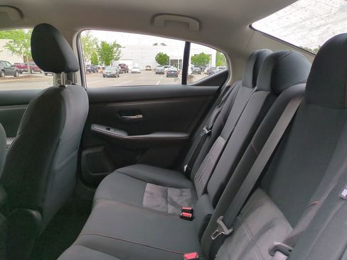 Used 2025 Nissan Sentra SR FWD image 13