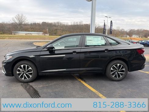 New 2025 Volkswagen Jetta S image 4