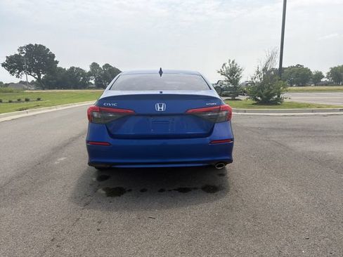 Used 2023 Honda Civic Sport image 7