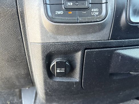 Used 2017 RAM 1500 Express image 23