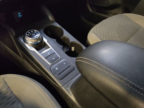 Used 2022 Ford Escape SE w/ SE Sport Appearance Package FWD image 26