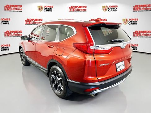 Used 2019 Honda CR-V Touring image 2
