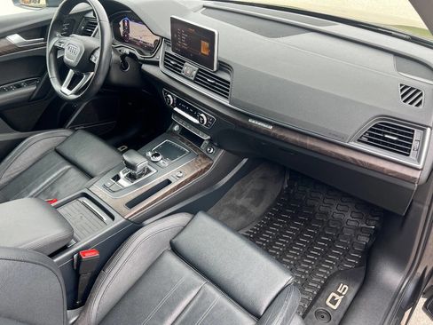 Used 2019 Audi Q5 Prestige w/ Prestige Package image 21