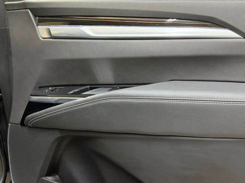 Used 2025 Cadillac Escalade ESV Luxury RWD image 54