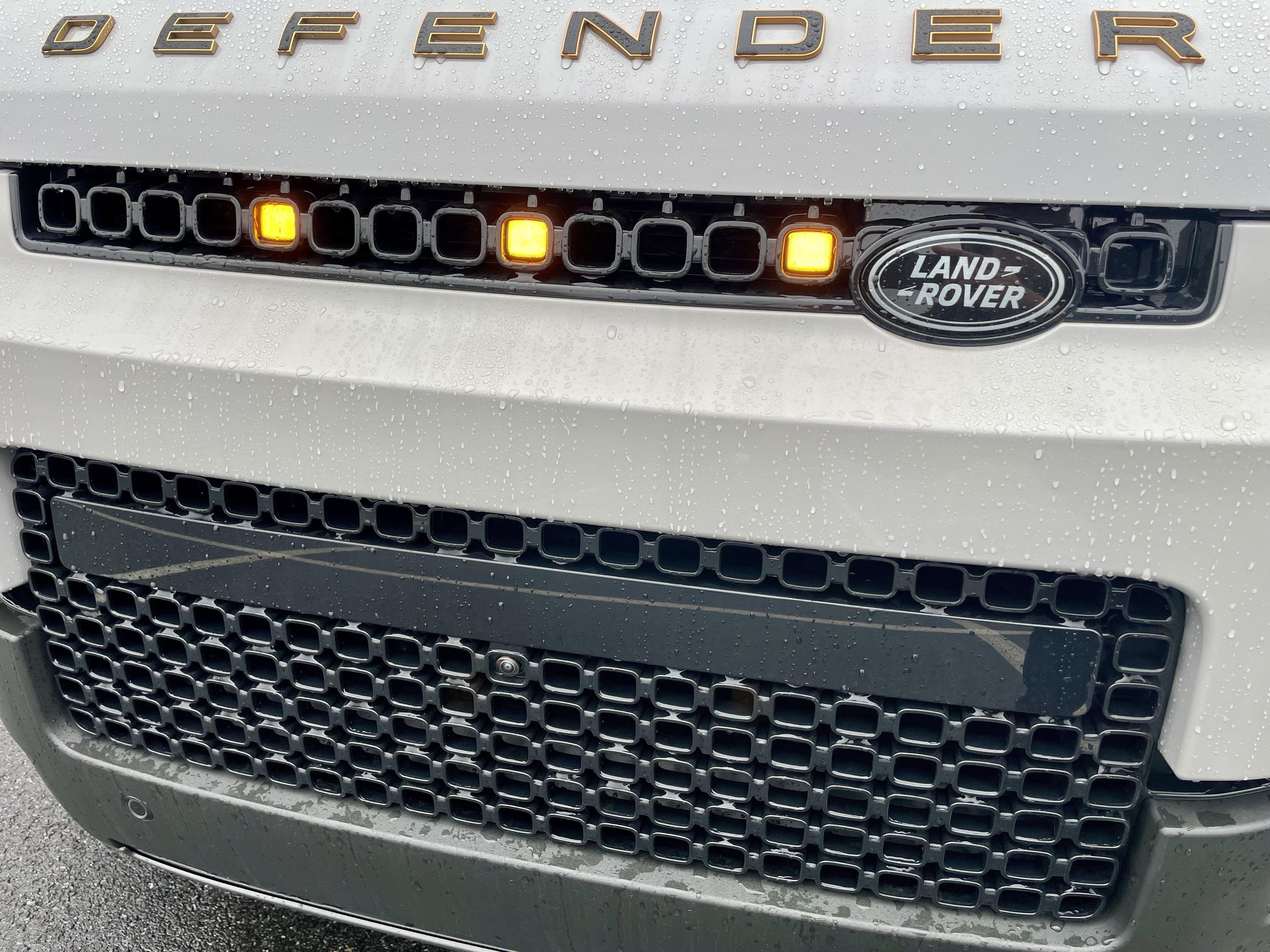 New 2026 Land Rover Defender 110 OCTA AWD/4WD image 32