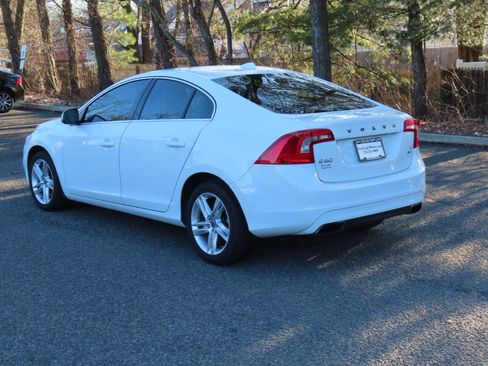 Used 2014 Volvo S60 T5 image 4