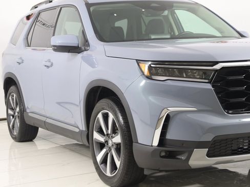 Used 2023 Honda Pilot Touring image 40