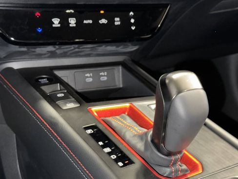 New 2025 Nissan Kicks SR w/ Illumination Package image 21