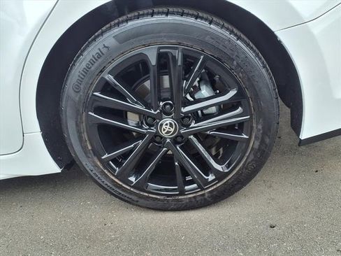 Used 2025 Toyota Camry SE image 6