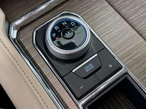 Used 2024 Ford Expedition Max Limited image 25