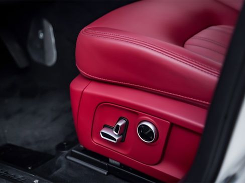 Certified 2022 Maserati Levante GT image 25