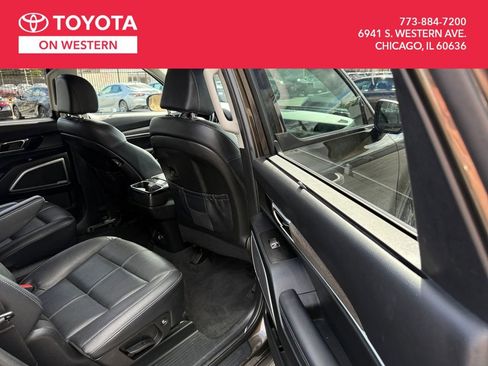 Used 2022 Kia Telluride EX w/ EX Premium Package image 28