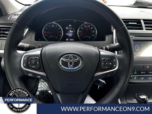 Used 2017 Toyota Camry SE image 19