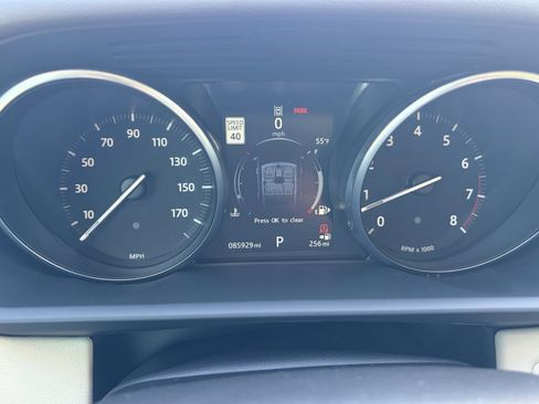 Used 2017 Land Rover Range Rover Sport HSE image 22