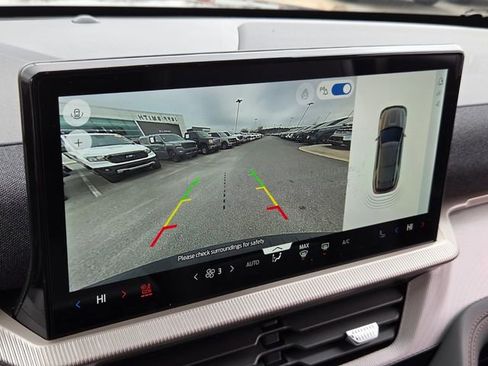 New 2026 Ford Explorer Active w/ Active Comfort Package image 17