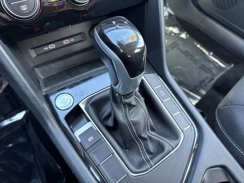 Used 2024 Volkswagen Taos SE image 42