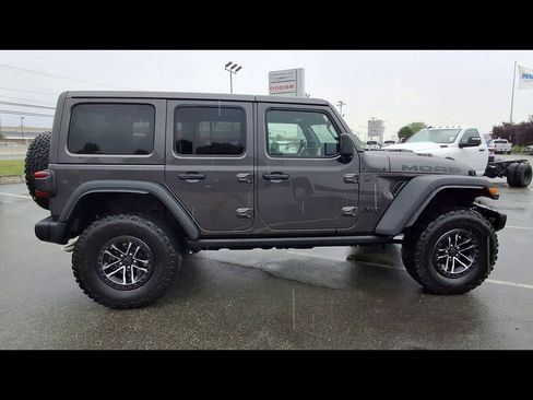 Used 2026 Jeep Wrangler Unlimited Rubicon 392 w/ Quick Order Package 27X Moab AWD/4WD image 9
