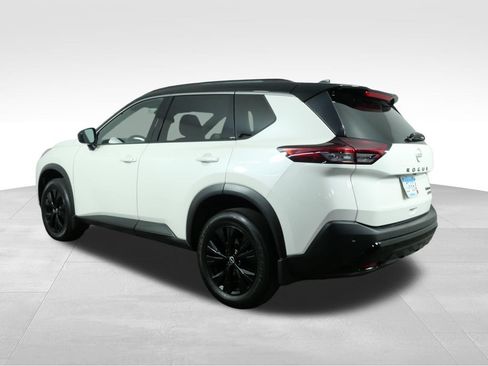 Used 2023 Nissan Rogue SV w/ SV Premium B Package AWD/4WD image 8
