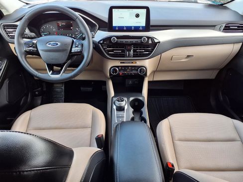 Certified 2022 Ford Escape SEL image 9