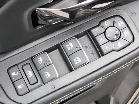 New 2026 RAM 2500 Limited image 18