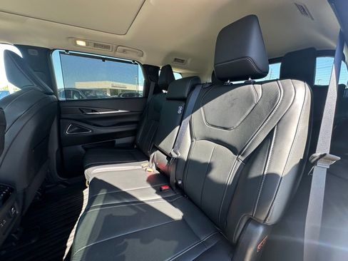 Used 2023 INFINITI QX60 Sensory w/ Cargo Package FWD image 21