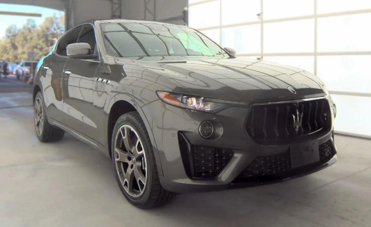 Used 2023 Maserati Levante Modena AWD/4WD image 2