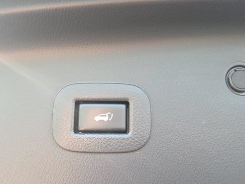 Used 2019 Nissan Armada SL w/ Premium Package AWD/4WD image 16