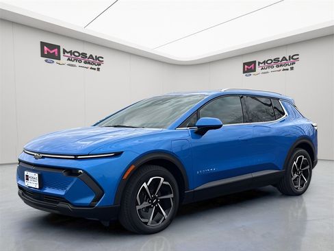 New 2026 Chevrolet Equinox EV LT image 3