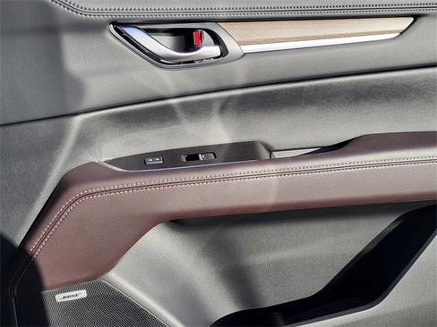 New 2025 MAZDA CX-5 Signature image 18