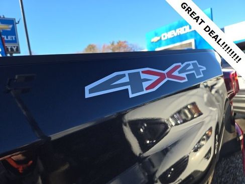 Used 2024 Chevrolet Silverado 1500 LT image 14