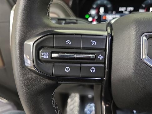 Used 2025 GMC Yukon XL Denali Ultimate image 21