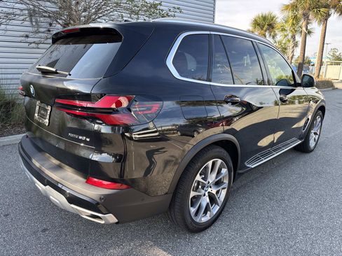Used 2025 BMW X5 xDrive50e w/ Parking Assistance Package image 6