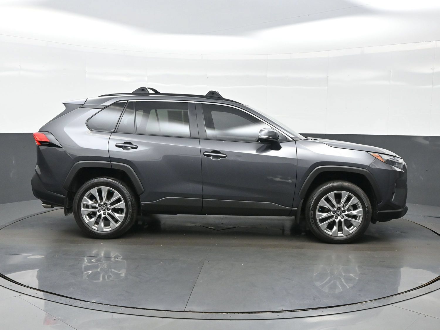 Used 2025 Toyota RAV4 XLE Premium w/ Weather Package FWD image 7