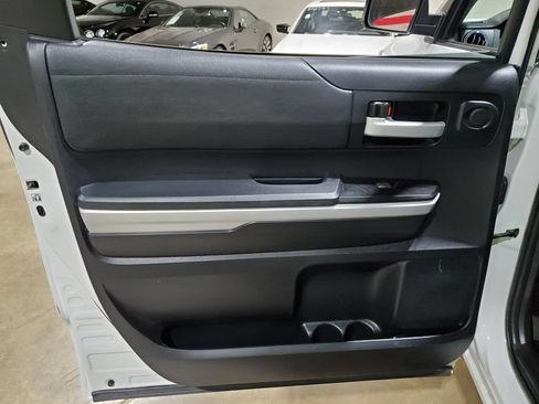 Used 2018 Toyota Tundra SR5 RWD image 25