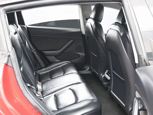 Used 2022 Tesla Model 3 Standard Range image 37