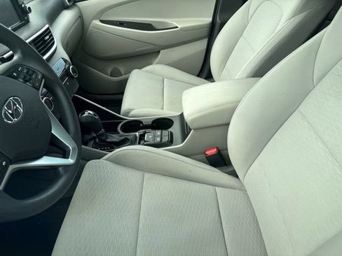 Used 2019 Hyundai Tucson SE w/ Cargo Package FWD image 10